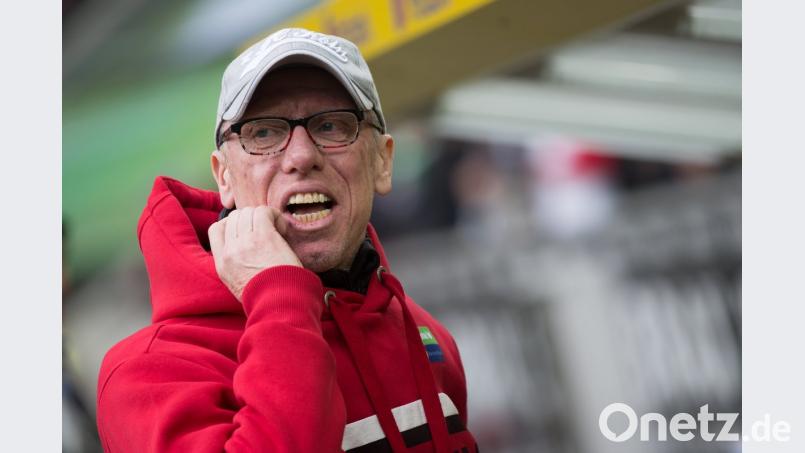 Das Leben geht weiter: Peter Stöger hat seine Entlassung beim 1. FC Köln verarbeitet.

	Bild: Maja Hitij/dpa