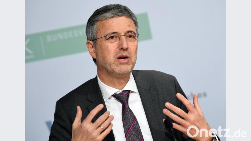 &quot;Ein deutlicher Schritt wäre es bereits, wenn zukünftig Kliniken mit mehr als 500 Betten nicht mehr die Ausnahme, sondern die Regel ... bilden.&quot; Zitat: Martin Litsch, Vorsitzender des AOK-Bundesverbandes