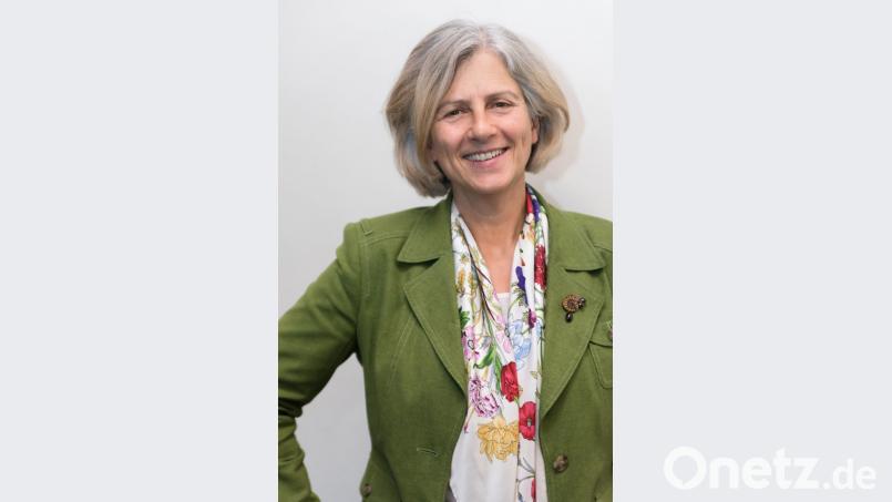 Christa Standecker leitet die Geschäftsstelle der Metropolregion Nürnberg. Die gebürtige Hahnbacherin ist Ansprechpartnerin für 44 kreisfreie Städte und Landkreise in Franken und der Oberpfalz.	Bild: Jürgen Haas