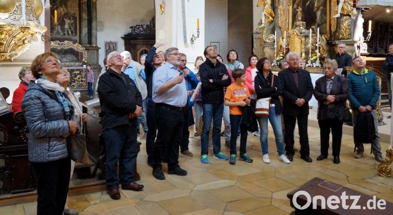 Als familienhafte Gemeinschaft besuchte die Koplpingsfamilie die St. Emmeramskirche in Regensburg mit Ulrich Wabra.
