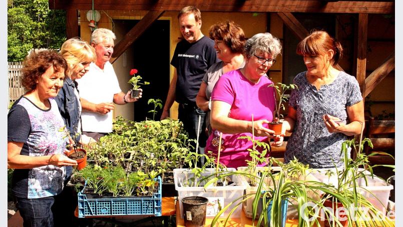 Danke sagte Vorsitzender Klaus Fischer den freiwilligen Helfern, den Besuchern und Gästen am Nachmittag, die mit ihrer Freude und Lust am Tauschen für ein vielfältiges Angebot sorgten.