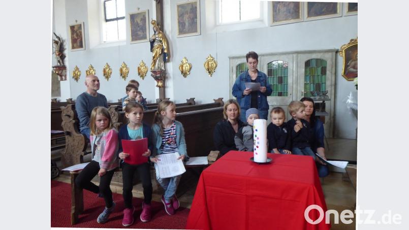 Zu einer festen Einrichtung ist die Kinderkirche geworden, an der sich auch Erwachsene beteiligen.  	Bild: exb