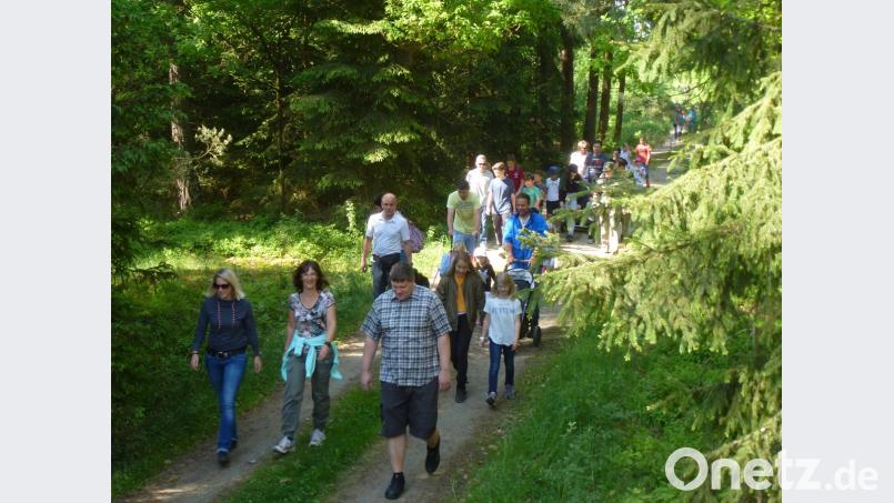 Viele Familien machen beim Wandertag an Christi Himmelfahrt mit. Idealeres Wetter können sie sich für einen gemeinsamen Ausflug kaum wünschen.  	Bild: bk
