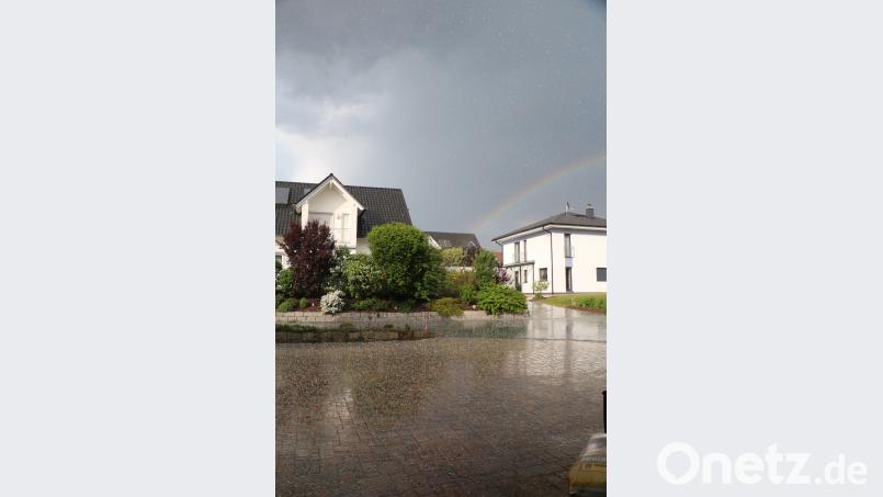 In Kast gab es am Sonntag Regen  und Hagel, wenige Kilometer weiter schien die Sonne. Rupprecht, C. &amp; W.