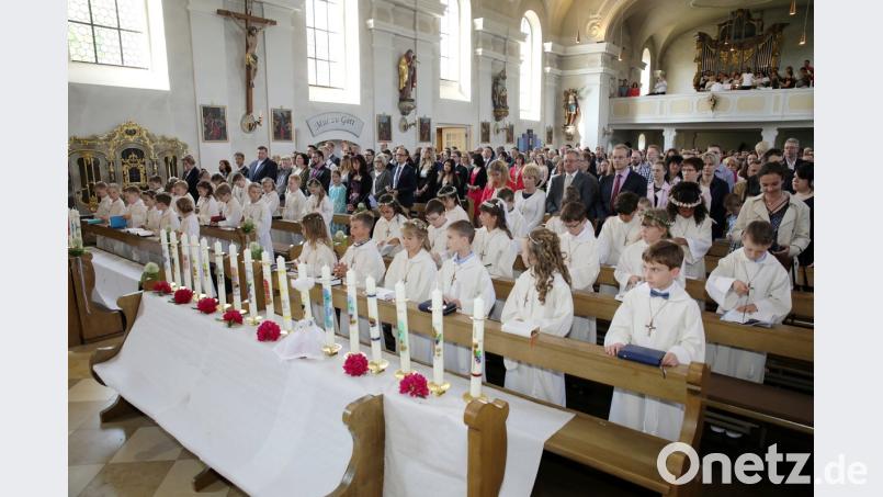 Erstkommunion in der Pfarrkirche Mariä-Himmelfahrt in Erbendorf.