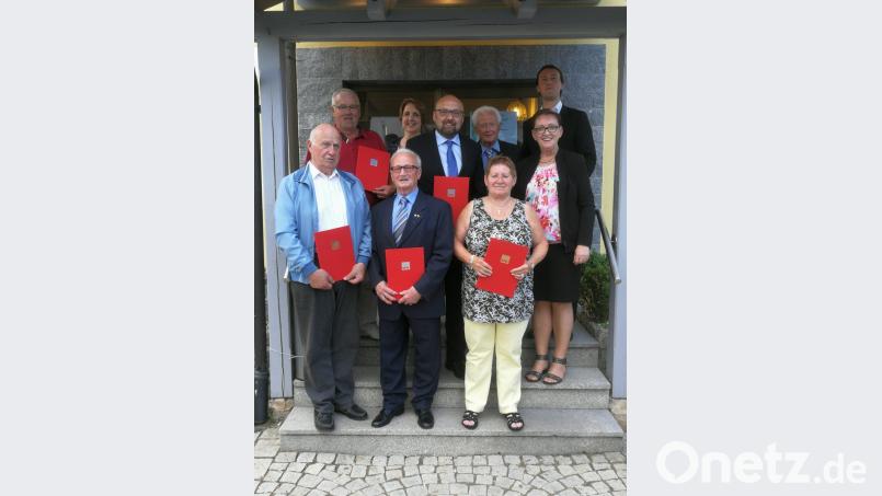Vordere Reihe von links nach rechts: Antonius Galla Johann Roll, Martha Gollwitzer

Hintere Reihe von links nach rechts: Josef Haner, Annette Karl, Peter Heller, Josef Roll, Maria Sauer 

Ganz hinten oben rechts: Bastian Sauer
