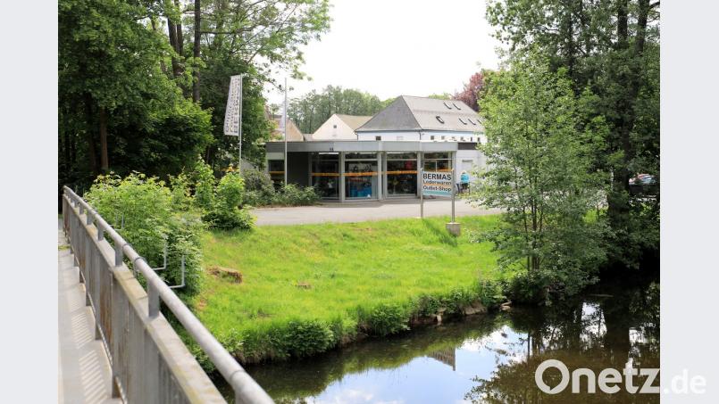 Nordöstlich des bestehenden BERMAS-Shops soll der Verkaufsraum erweitert werden.