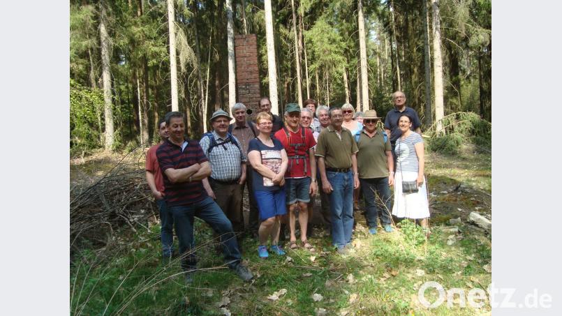 Unterwegs im Erlheimer Trockental war eine Wandergruppe in der Reihe "Bayern Tour Natur". 	Bild: schß