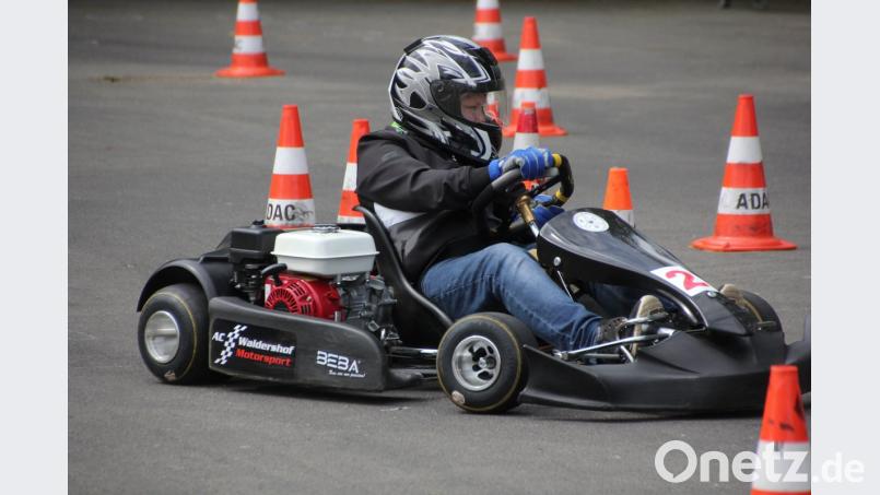 Rasanter Kartsport wurde beim 40. ADAC Jugendkart-Slalom des AC Waldershof geboten.  	Bild: kro