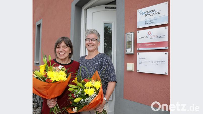 Ute Schieder (rechts) tritt die Nachfolge von Hilde Forst als Leiterin der Beratungsstelle von Donum Vitae an.  	Bild: Steinbacher