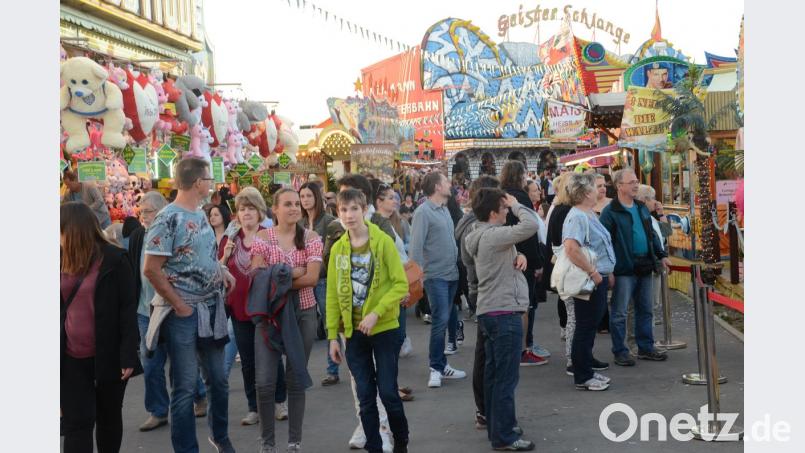 Seit mittlerweile fünf Jahren vergnügen sich die Besucher bei Frühlings- und Volksfesten auf dem neuen Festplatz.  	Bild: Kunz