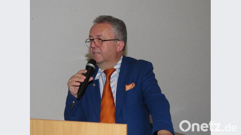 Bürgermeister Toni Dutz nimmt kein Blatt vor den Mund, wenn seine Bürger seiner Meinung nach unberechtigt Kritik an laufenden Gemeindemaßnahmen übten, bevor diese überhaupt fertiggestellt seien.