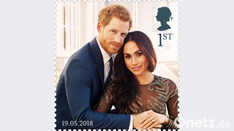 Die Sonderbriefmarke mit dem offiziellen Verlobungsfoto von Prinz Harry und Meghan Markle.  	Bild: Alexi Lubomirski/Royal Mail/dpa
