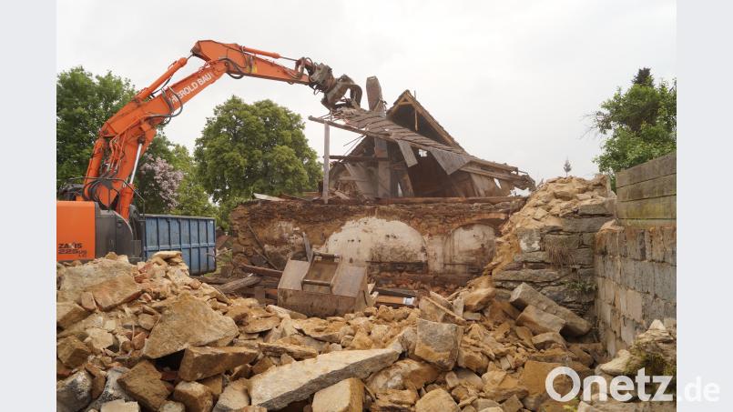 <p>Der alte Stall und der Wohntrakt wird abgerissen. Ein weiterer Schritt Richtung Kulturscheune.</p>
 Werner Arnold