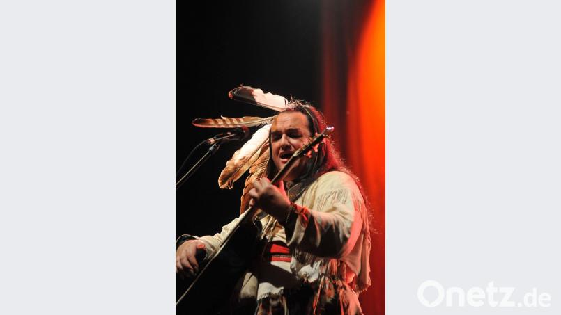 Der Isarindianer Willy Michl kommt mit Hits und einmaligen Geschichten an den Schafferhof.	Bild: exb
