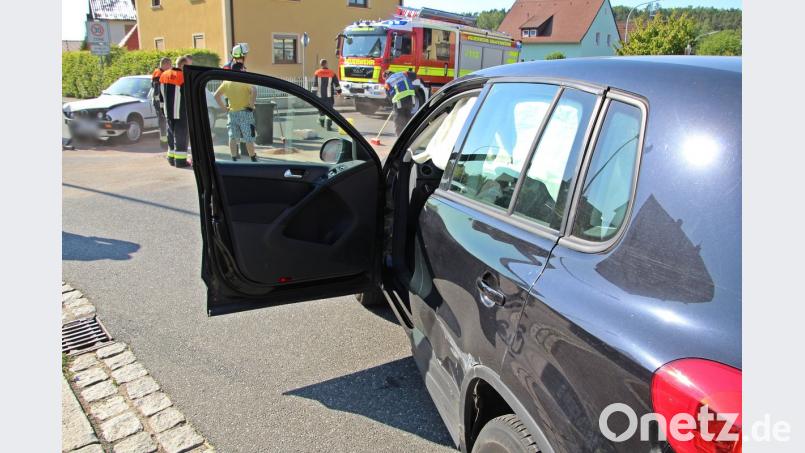 Beim Verkehrsunfall in Grafenwöhr entsteht an den beteiligten Fahrzeugen Schaden von etwa 7500 Euro.	Bild: jma