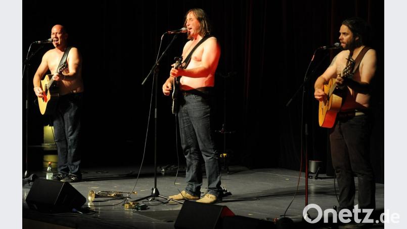 Musikkabarettistisches Trio infernale (von links): Michi Dietmayr, Roland Hefter und der Steff Keller.  	Bild: gf