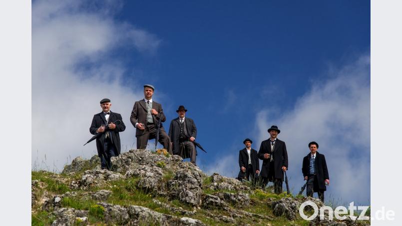 Das Video zum 25-jährigen Bestehen "When September ends" hat die Gruppe "Sing Out" in der Fränkischen Schweiz eingespielt. 	Bild: den