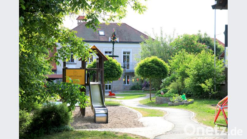 Der städtische Kindergarten Kunterbunt feiert heuer sein 110-jähriges Bestehen. So alt ist auch das Gebäude der Einrichtung. Neumann, Jochen [NJN] (<a href=
