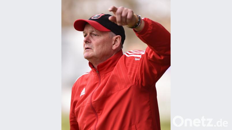SC-Trainer Roland Rittner will mit seinen Spielern zurück in die Bezirksliga. Allerdings könnte die SpVgg Vohenstrauß etwas dagegen haben. Alfred Schwarzmeier [AF] (alfred.schwarzmeier@oberpfalzmedien.de)