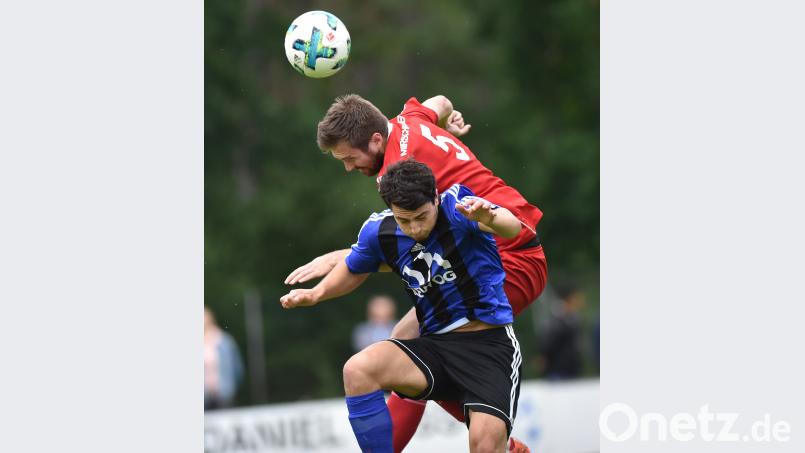 Die SpVgg SV Weiden unterlag im Hinspiel der Fußball-Bayernliga-Relegation mit 1:2 (0:1) beim ASV Vach. Alfred Schwarzmeier