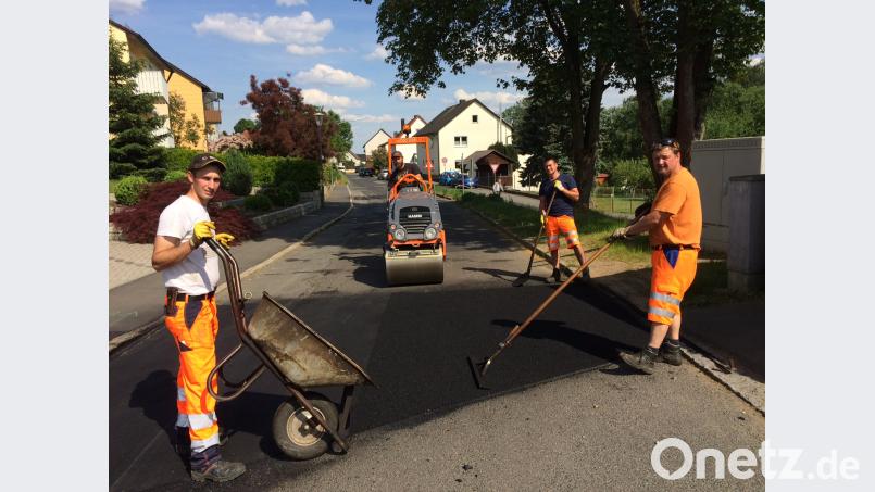 Das Bauhofteam mit Thomas Beer (von links), Kevin Hafner, Daniel Brenneiser und Markus Winkler am Kalvarienberg. rn