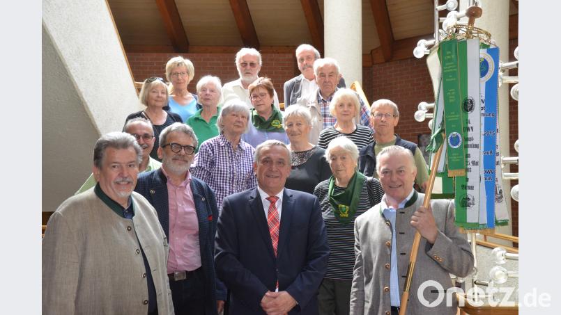 Der OWV-Wimpel hat Weiden in Richtung Weiherhammer verlassen. Nun hütet der dortige OWV die "Fahne". Kunz