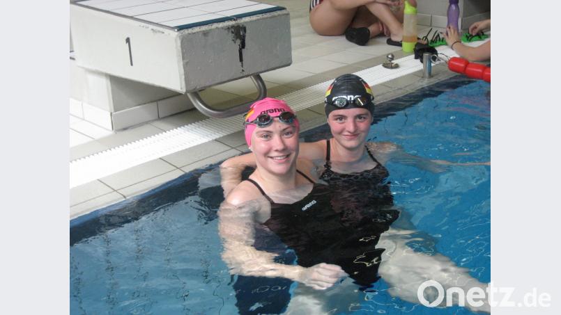 Viktoria Bogner (links) und Kathrin Bachmeier gehen bei den deutschen Jugendmeisterschaften in Berlin jeweils über 50 und 100 Meter Freistil an den Start. rbg
