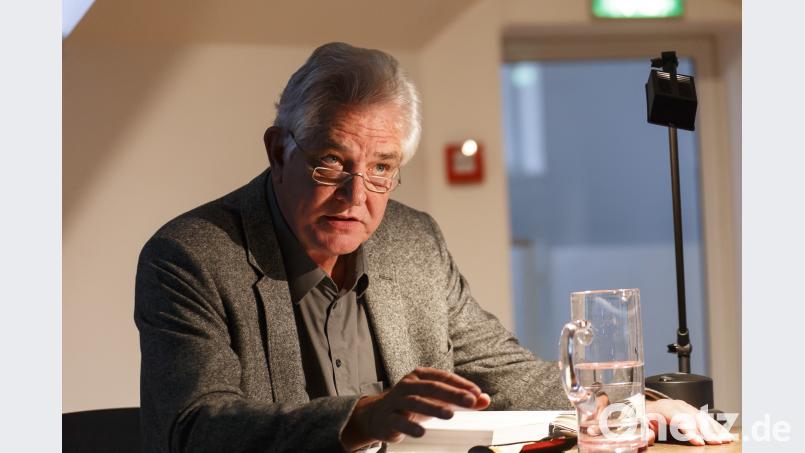 Bernhard Setzwein schreibt nicht nur mit leichter Hand, er ist auch ein herausragender Vorleser. 	Bild: sus sus