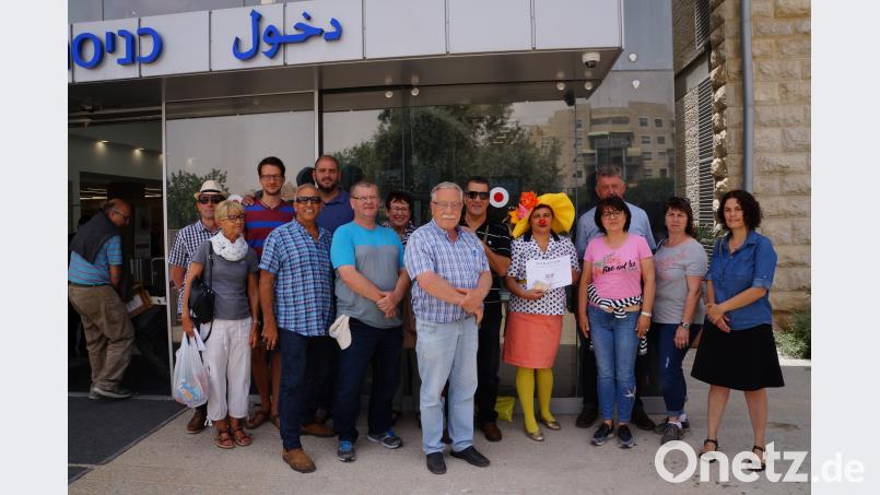 Die Gruppe aus Ammerthal mit ihren israelischen Freunden. oe