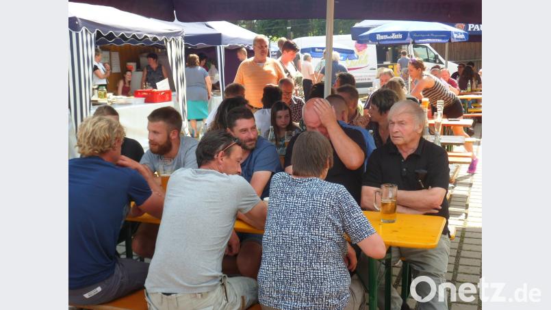 Gäste beim Backofenfest in Hermannsreuth SOJ, Autor [SOJ] (<a href=