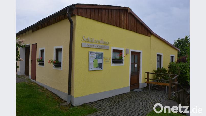 Seit 1974 ist das Schützenheim mit überdachten Schießstand die Heimstätte des Schützenvereins „Ringelstein“ Ottengrün. An diesem Wochenende feiert der Verein mit einem dreitägigen Fest seinen 110. Geburtstag. Das Festzelt befindet sich in unmittelbarer Nähe des Schützenheims und der Wallfahrtskirche Kleine Kappl jr
