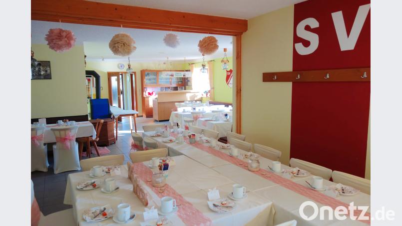 Rechtzeitig zur Meisterschaftsfeier präsentiert sich das Sportheim in neuem Gewand. fjo