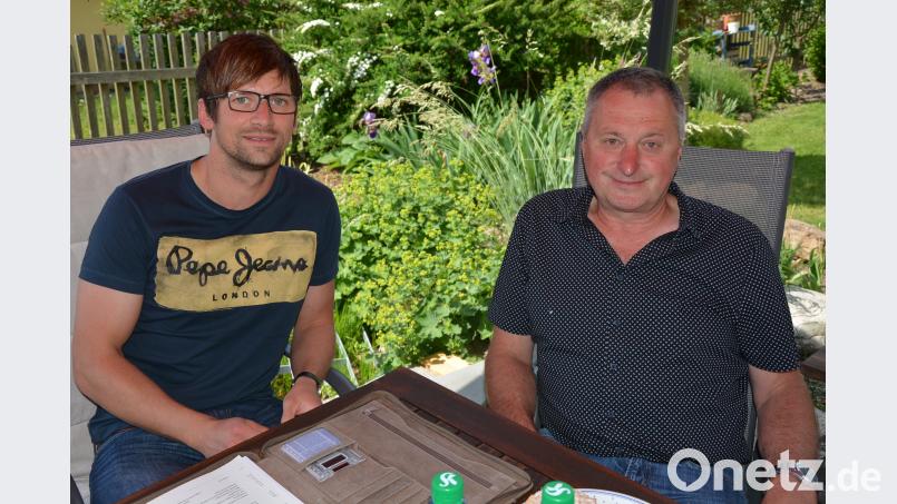 Die beiden SPD-Markträte Wolfgang Pötzl (links) und Edgar Wenisch sehen die Gemeinde in der Pflicht, schnell zu handeln, um die Bürger vor weiteren Überschwemmungen zu schützen. jr