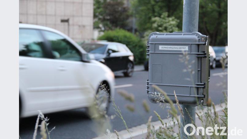 Topo heißen die grauen Kästen, die seit einigen Tagen an manchen Verkehrsschildern hängen. Uli Piehler