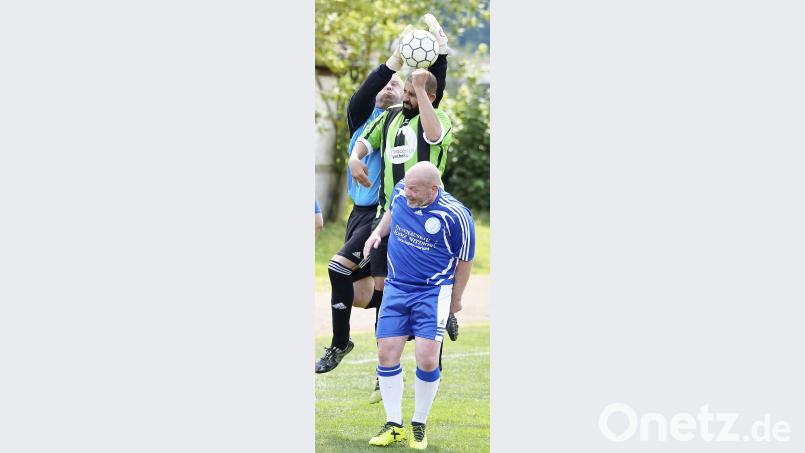 Ü-40 Turnier

Saison: 2017/18

Szene aus dem Spiel: SF ursulapoppenricht (vorne) gegen Weiden-Ost

Bild: Ziegler Ziegler