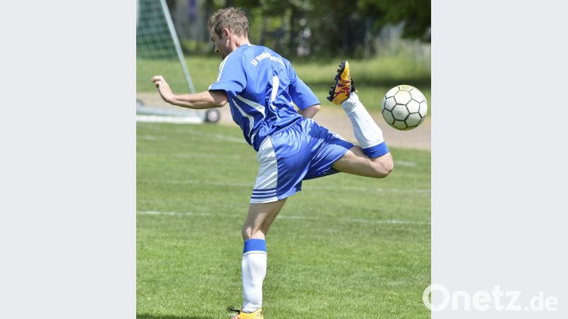 Ü-40 Turnier

Saison: 2017/18

Technisches Kabinettstück dargeboten von einem Spieler der SF Ursulapoppenricht

Bild: Ziegler Ziegler