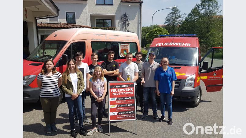 Acht Mitglieder der Jugendfeuerwehr reisten mit drei Begleitern erstmals zum Treffen der Neustadtwehren in Europa nach Breuberg-Neustadt. Bei der Lagerolympiade schafften sie es unter die besten vier der Nachwuchswehren. bgm