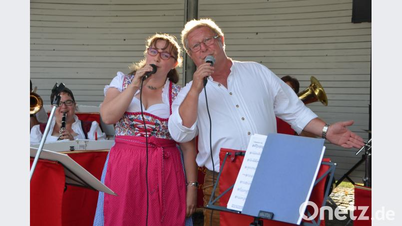 Tanja Messer und Rudolf Salomon geben ein erfolgreiches Gesangs-Duett ab. dob