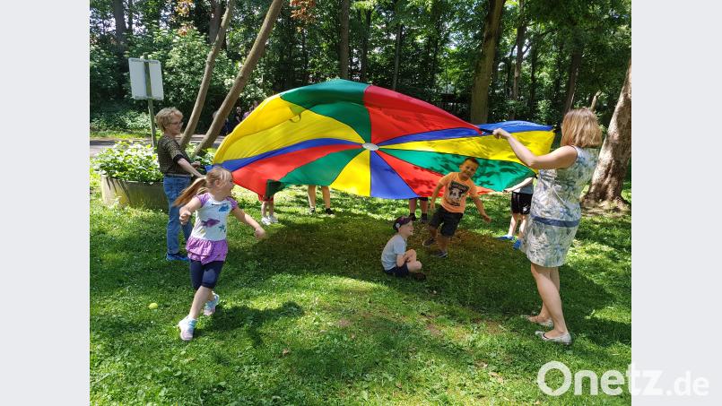Bei der Amberger Spielplatz-Rallye mussten die Kinder verschieden Aufgaben bewältigen. Am Ende winkten kleine Preise. Stadt Amberg