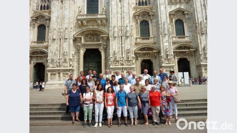 Die Reisegruppe der Pfarrei St. Konrad ist vom Mailänder Dom beeindruckt. exb