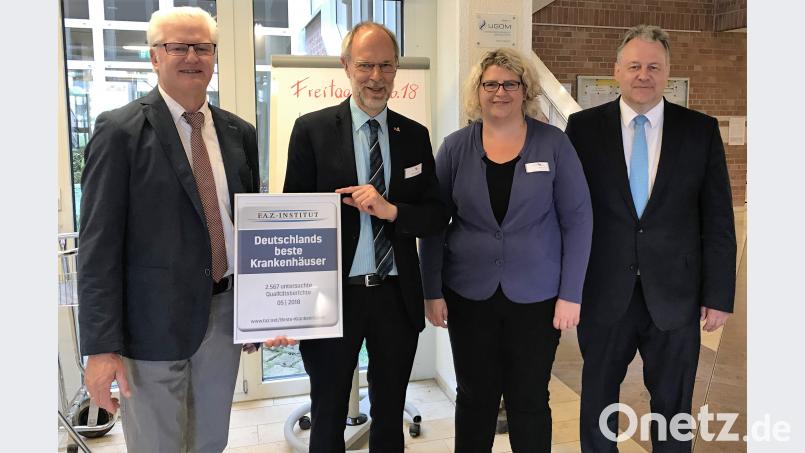 Nun ist es amtlich: Werner Renner, Klaus Emmerich, Sabine Hirsch und Richard Reisinger (von links) verkündeten die sehr gute Platzierung. Bild: exb