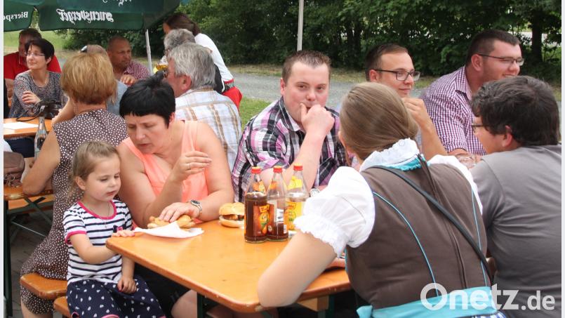 Die zahlreichen Gäste belohnen die Aktivitäten der Blaskapelle Pertolzhofen beim Musikerfest immer mit gutem Besuch und sind auch diesmal wieder gut verpflegt worden. frd