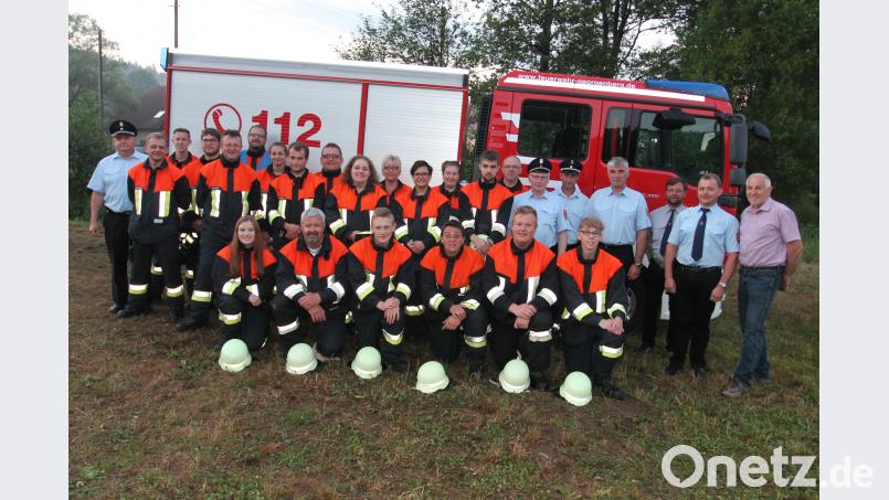 21 Frauen und Männer der Feuerwehren Georgenberg und Neuenhammer bestachen bei den Leistungsprüfungen mit sehr guten Ergebnissen. Bild: pi pi