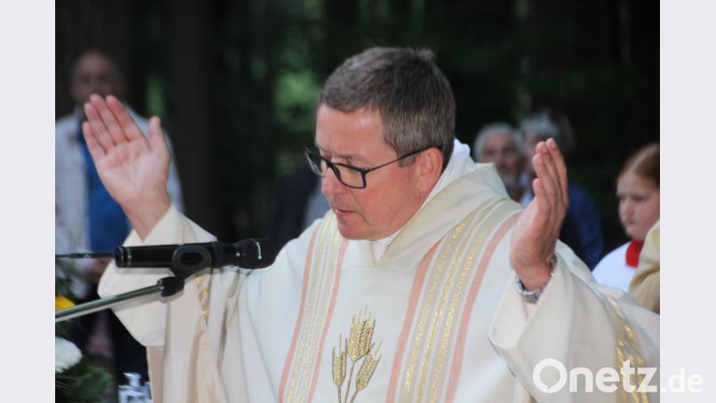 "Jesus Christus hat uns zu diesem Gottesdienst eingeladen", sagte Pater Otto Grillmeier in seiner Predigt. kro