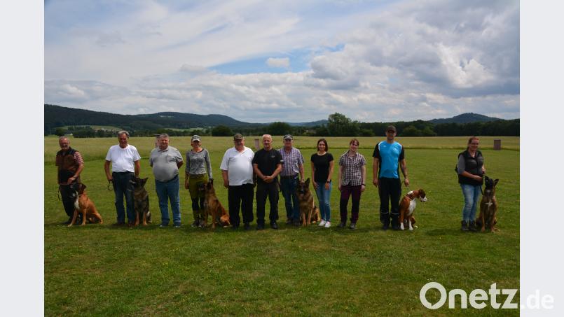 Eine gute Nase und Gehorsam zeichnen die Vierbeiner bei der Frühjahrsprüfung des Schäferhundevereins aus. Das schlägt sich in auch der Punktzahl in den einzelnen Prüfungsteilen nieder. ak