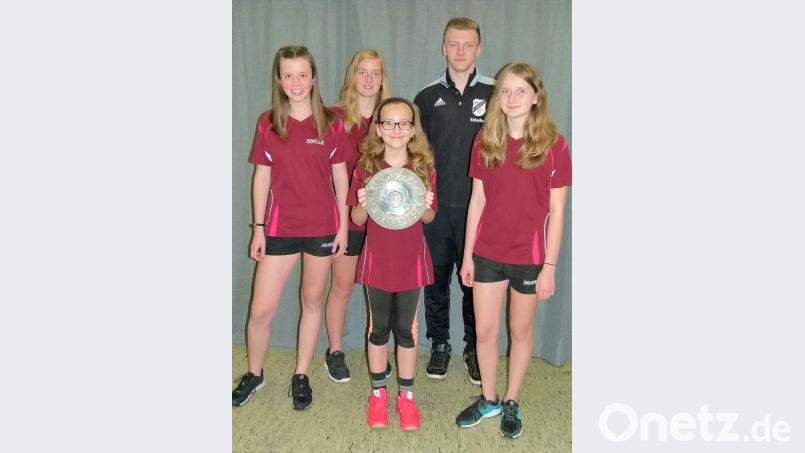 Die Tischtennismädchen des TSV Klardorf schafften ohne Punktverlust den Aufstieg in die Bezirksliga. Bild: kga