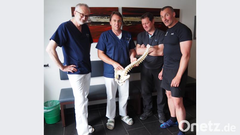 Experten für Osteoporose klären auf: (von links) Dr. med Eugen Bratzel, Johannes Weiß und die Sportwissenschaftler Stefan Schuster und Gerd Gregor. Bühner