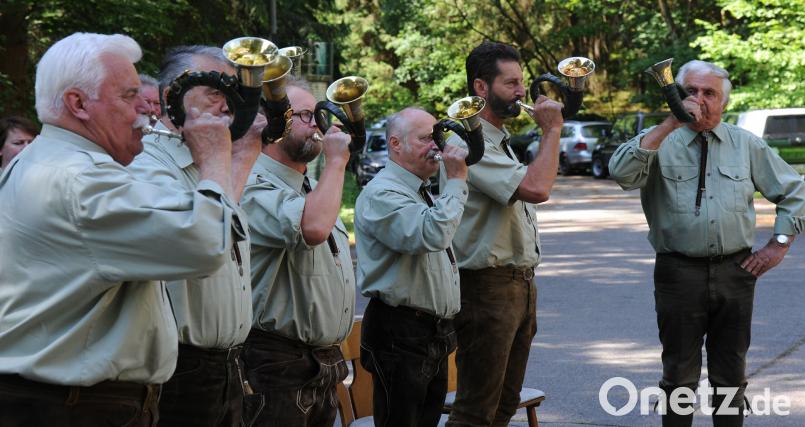 Jagdhornbläsergruppe mit Hornmeister Hans Saller (rechts). GF, Autor
