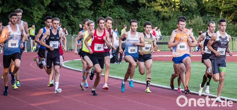 Schnelle Zeiten gab es bei der Sparkassen-Gala und der Laufnacht in Regensburg. zeu